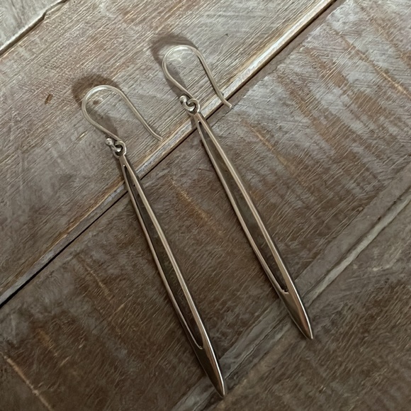 Silpada Jewelry - HTF Silpada Sterling Silver Elongated French Wire Earrings W1909